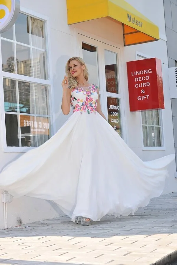 2024 Prom Dresses Scoop Chiffon With Applique And PA624EKF