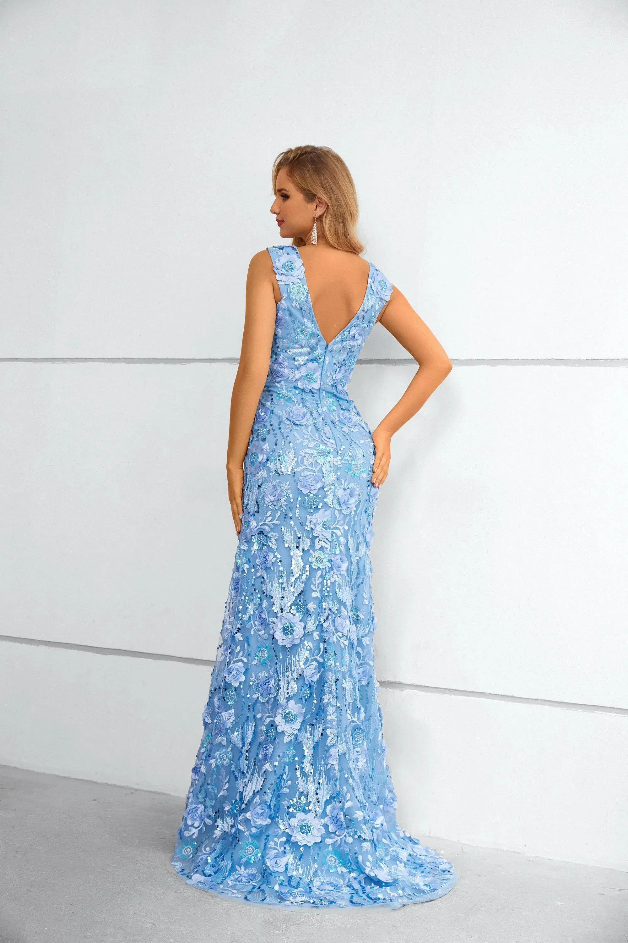 Blue V Neck Sleeveless Lace Long Mermaid Prom Dresses