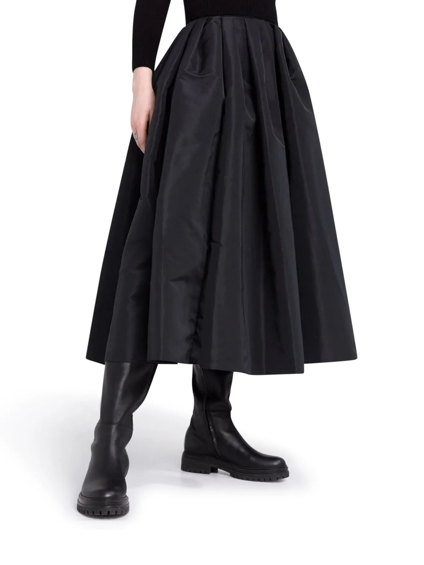 high-waisted full skirt