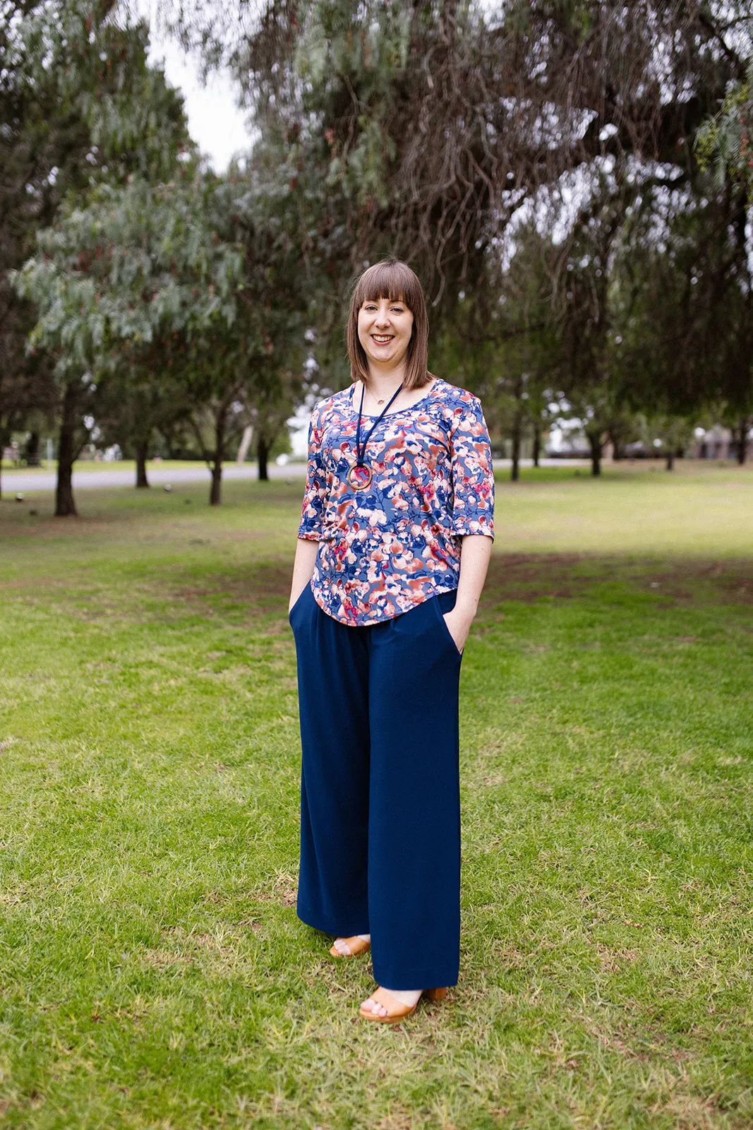 LUCIA Shaped Top in Navy Autumn Leaves