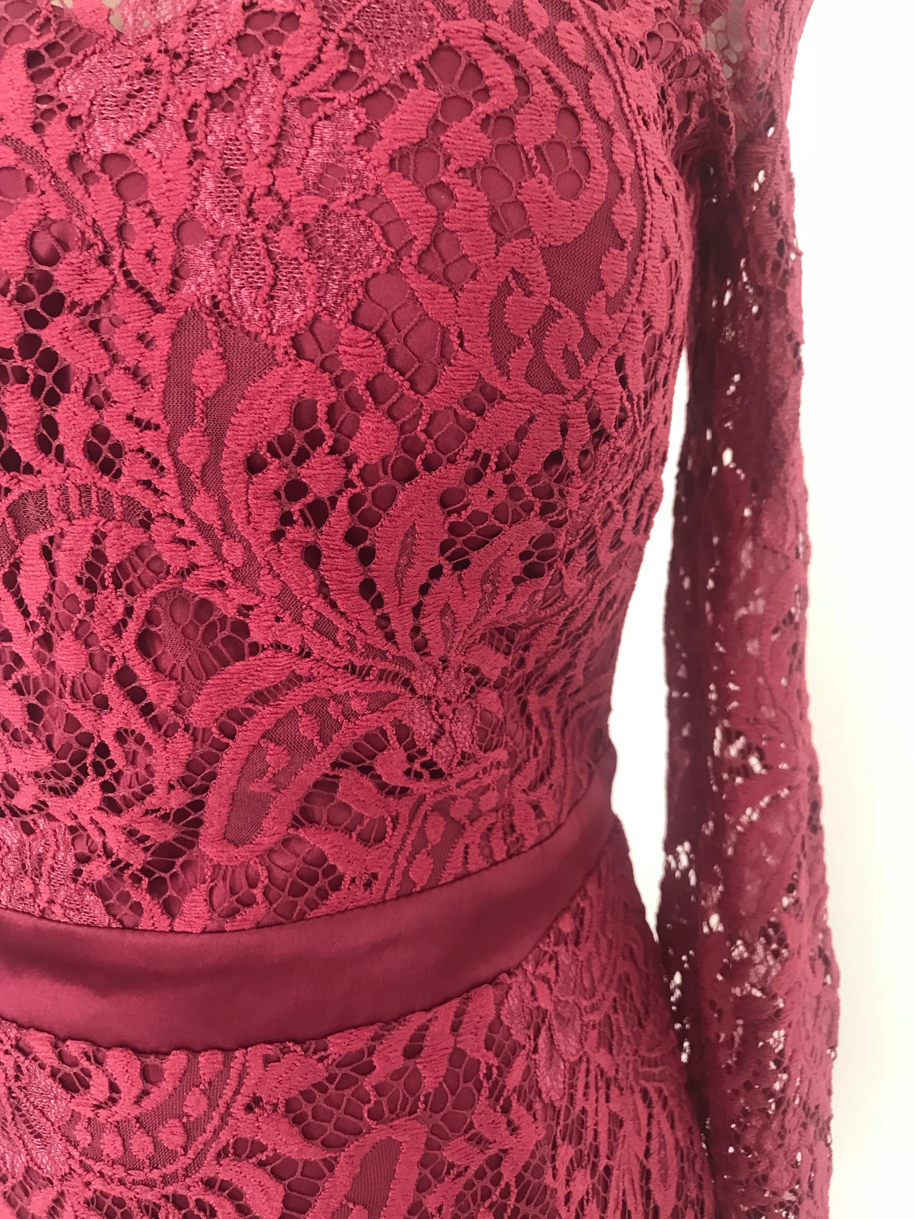 Off shoulder lace gown burgundy Small